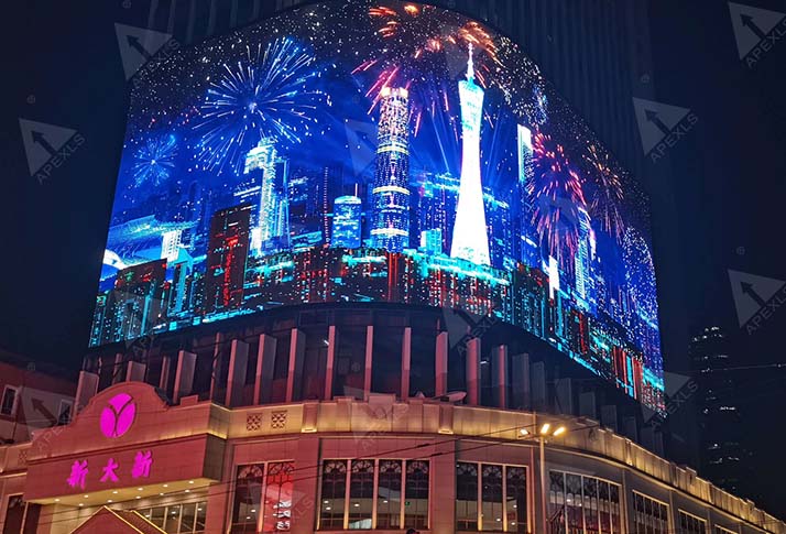 P6 8K ultra-HD curved LED display installed in Guangzhou